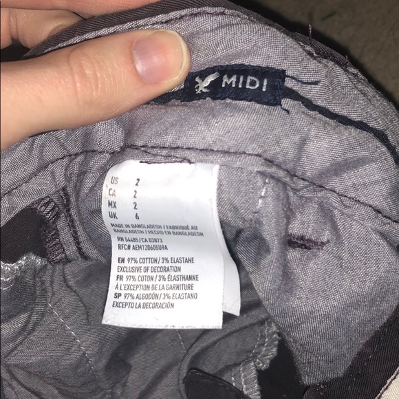 Khaki shorts - Picture 3 of 5